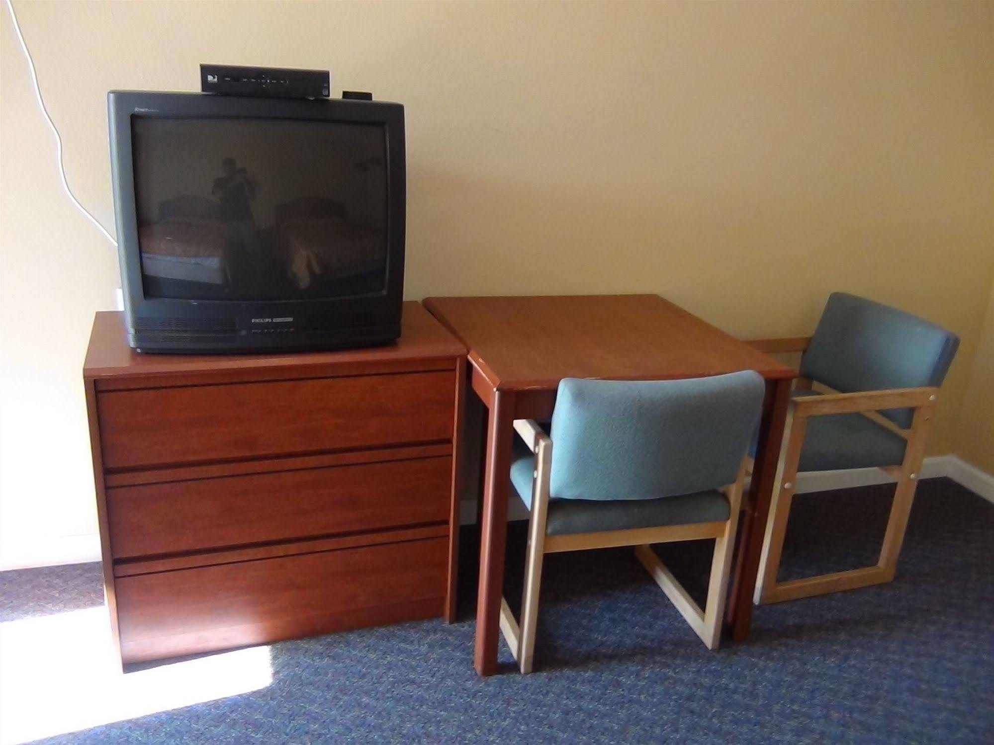 Desert Inn Motel Корона Экстерьер фото
